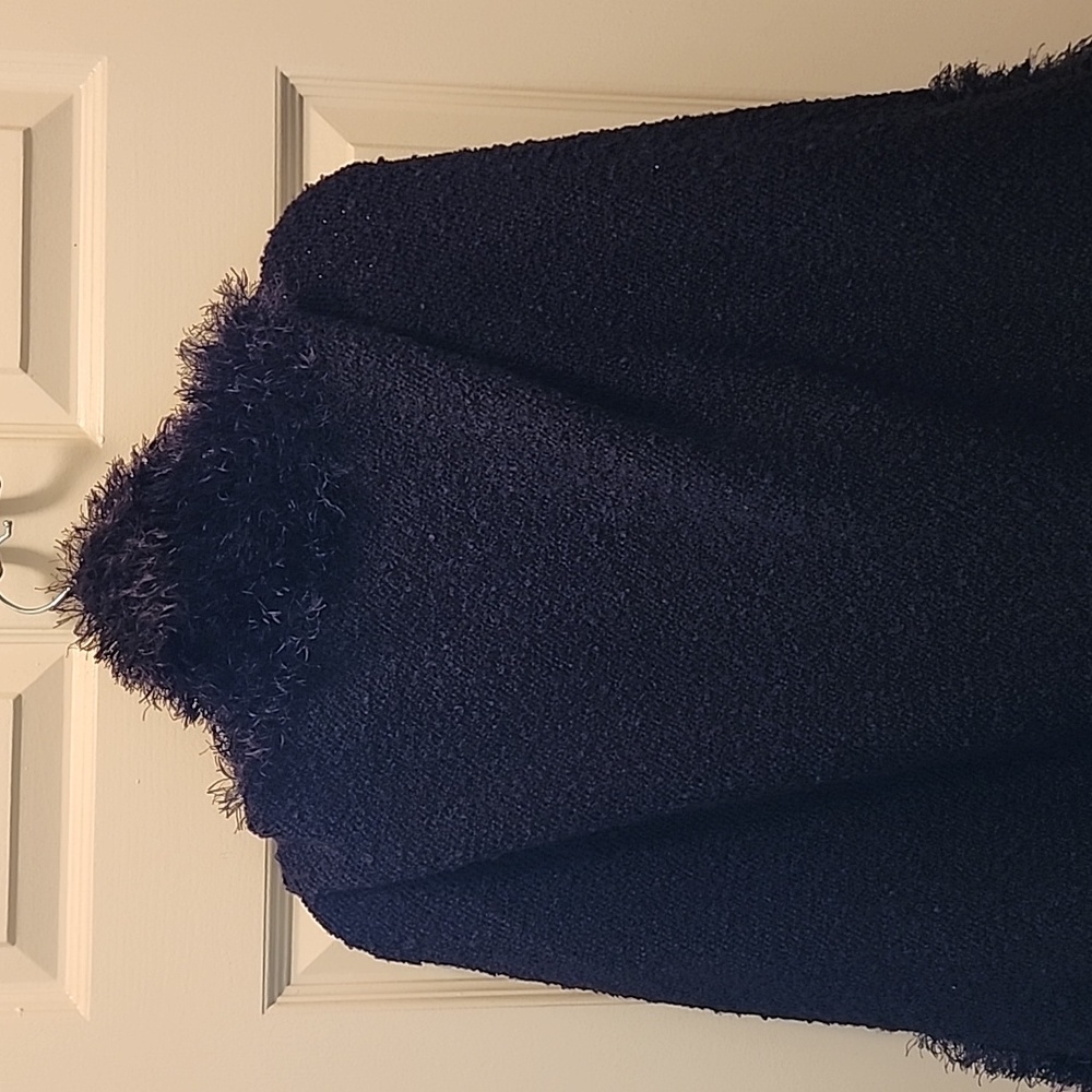Sweater - Picture 3 of 4